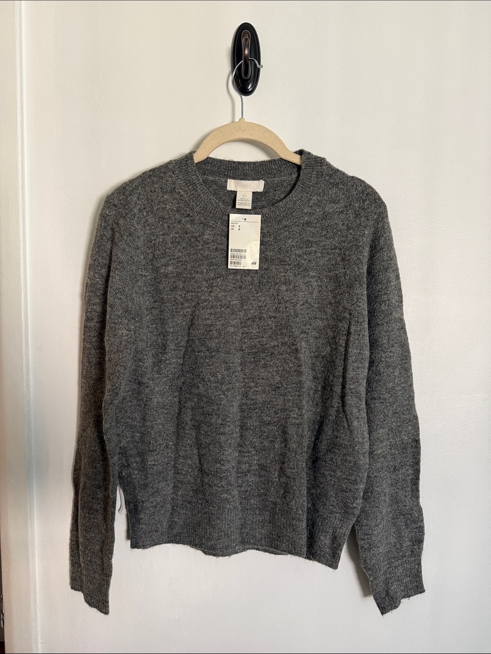 H&M gray knit sweater size small